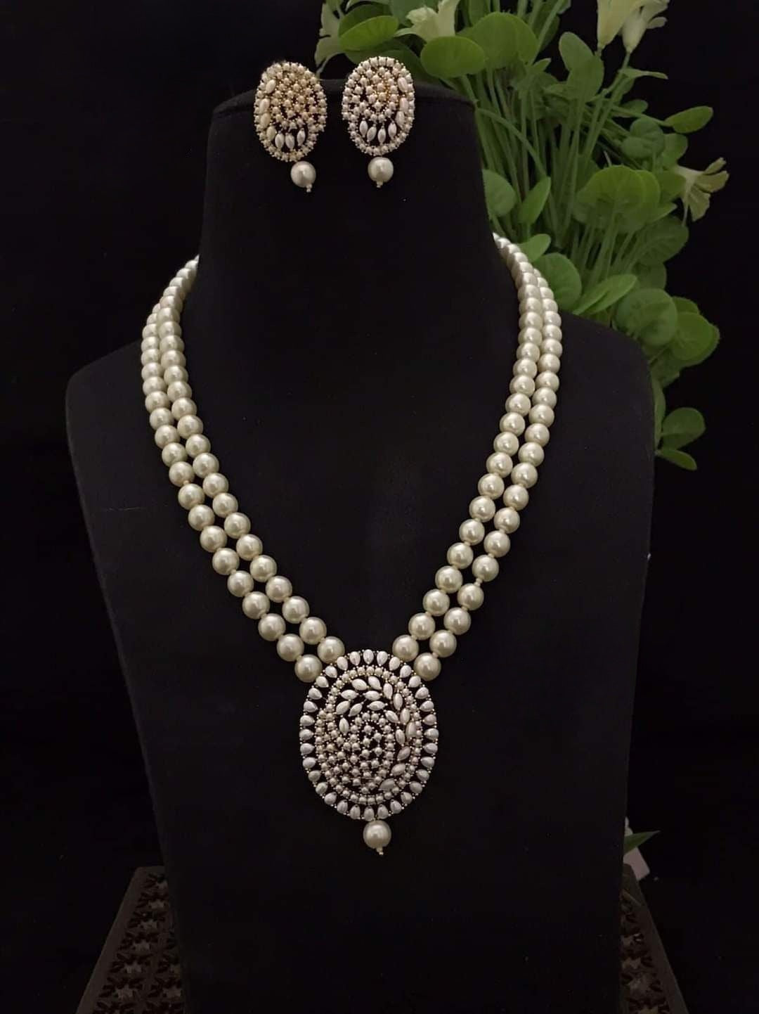 Bhuvi real pearl set