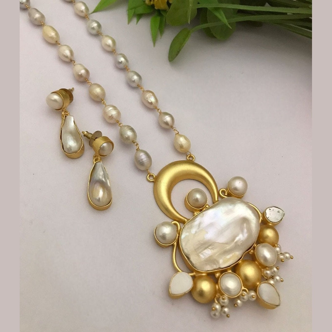 Abhidha Real pearls Set