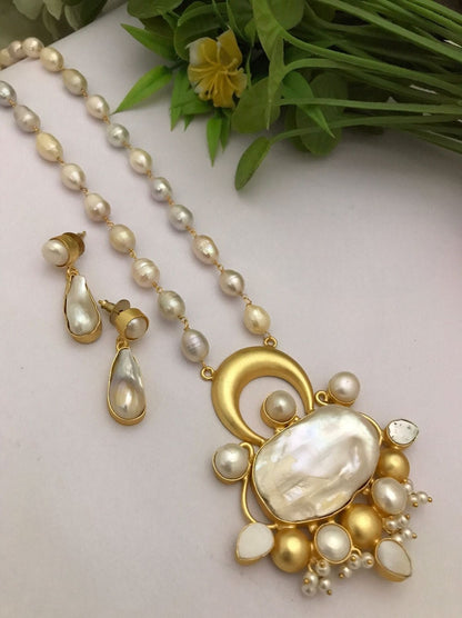 Abhidha Real pearls Set