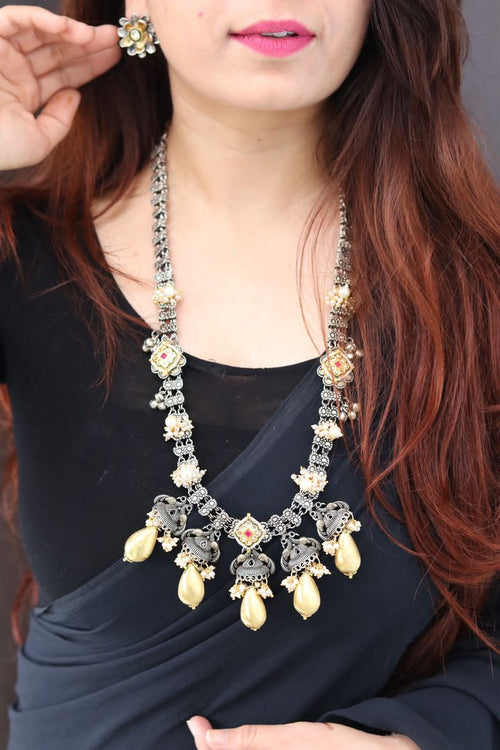 Aabheri Set - Elegant German Silver Jewelry with Kundan Design