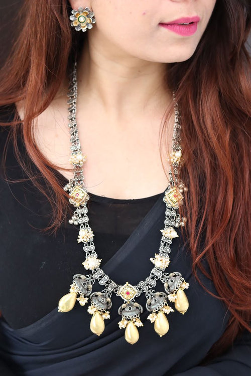 Aabheri Set - Elegant German Silver Jewelry with Kundan Design