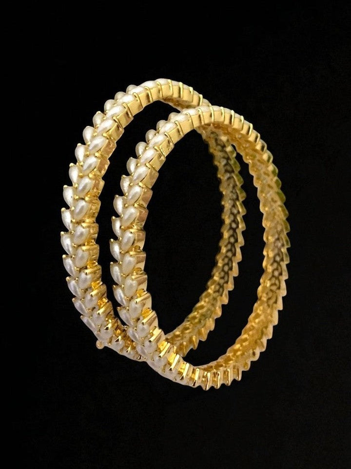 Aashrita real pearl bangles