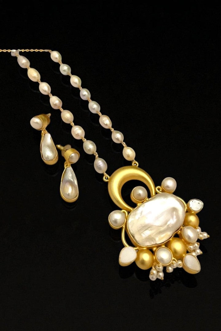 Abhidha Real pearls Set