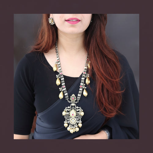 Adhyavi Set - Elegant German Silver Jewelry with Kundan Pearls