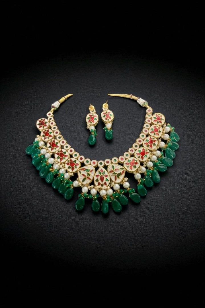 Ashvika kundan set