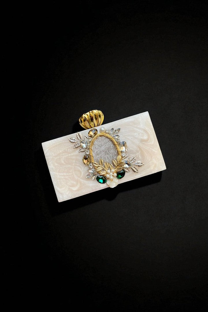 Aurora clutch