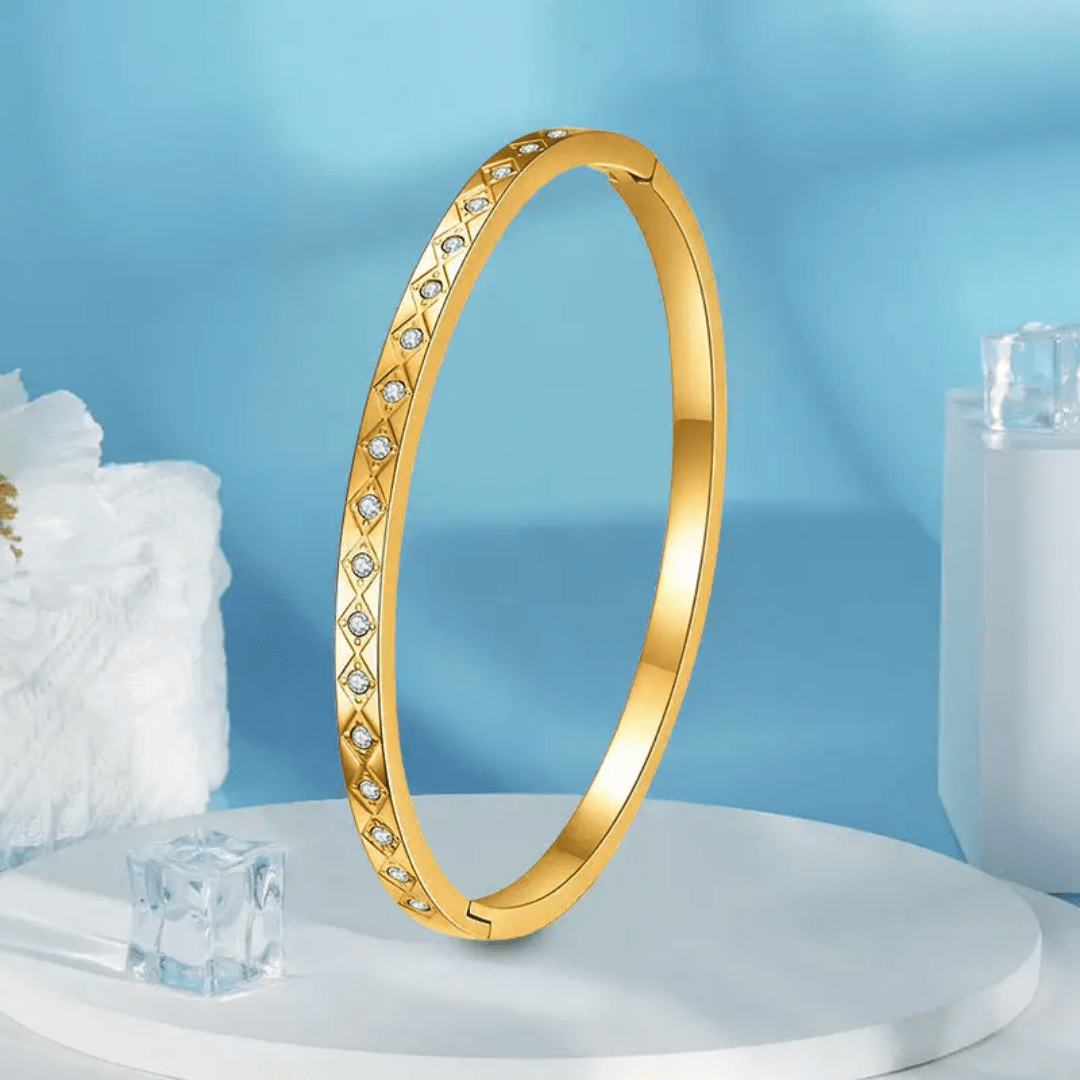 B-109- 18k Gold Plated Stainless Steel Tarnish Free Waterproof Female Jewellery