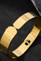 B-148 – 18k Gold Plated Stainless Steel Tarnish Free Waterproof Female Jewellery