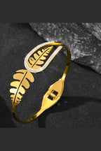 B-149 – 18k Gold Plated Stainless Steel Tarnish Free Waterproof Female Jewellery