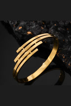 B-152 – 18k Gold Plated Stainless Steel Tarnish Free Waterproof Female Jewellery