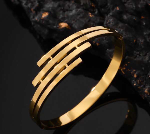 B-152 – 18k Gold Plated Stainless Steel Tarnish Free Waterproof Female Jewellery