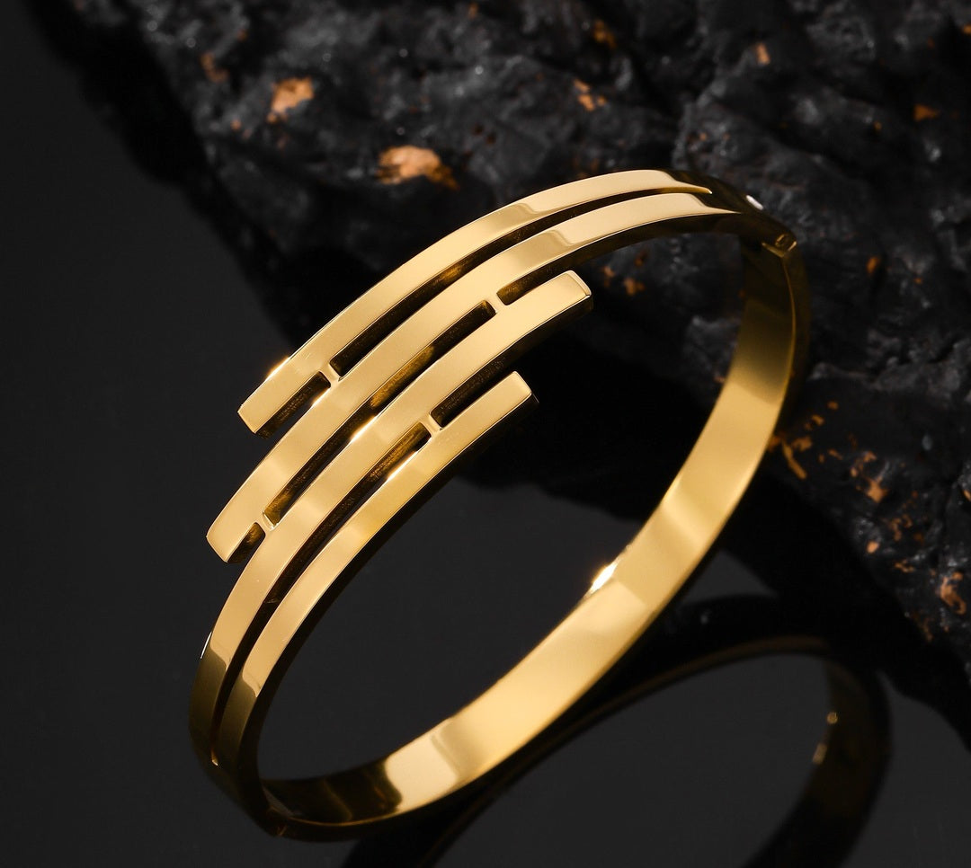 B-152 – 18k Gold Plated Stainless Steel Tarnish Free Waterproof Female Jewellery