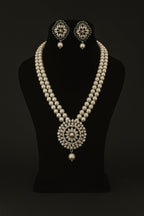 Bindiya real pearl set