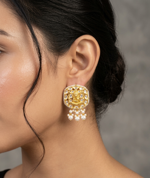Ekdant Polki Kundan Earrings - Timeless Elegance