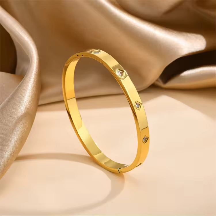 B-75 – 18k Gold Plated Stainless Steel Tarnish Free Waterproof Female Jewellery
