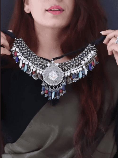 Aaira necklace