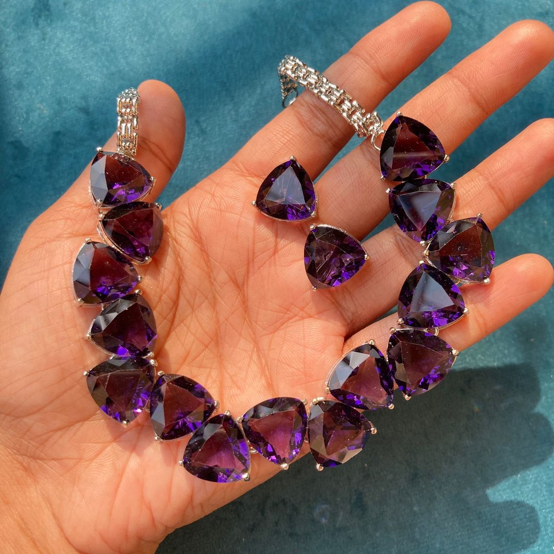 Olivia Set with Earrings
