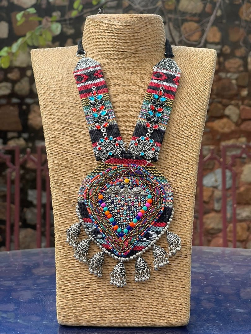 Girisha necklace