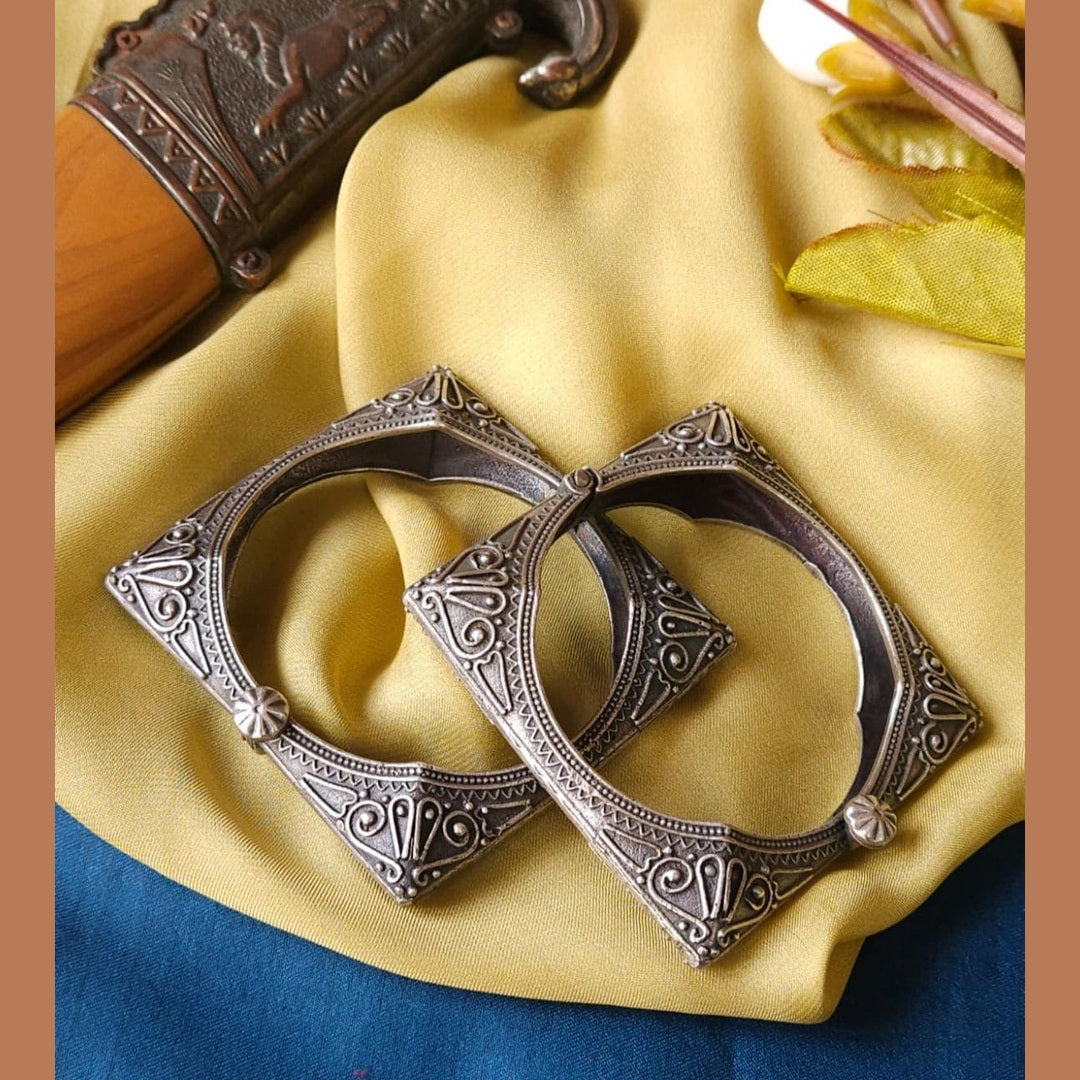 Nisha Silver Bangles