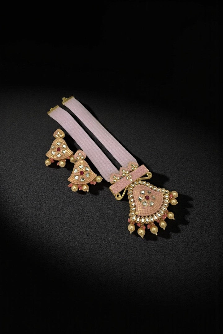 Menka kundan set
