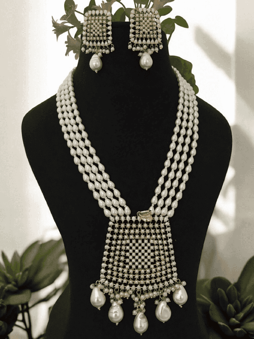 Saranya real pearl set
