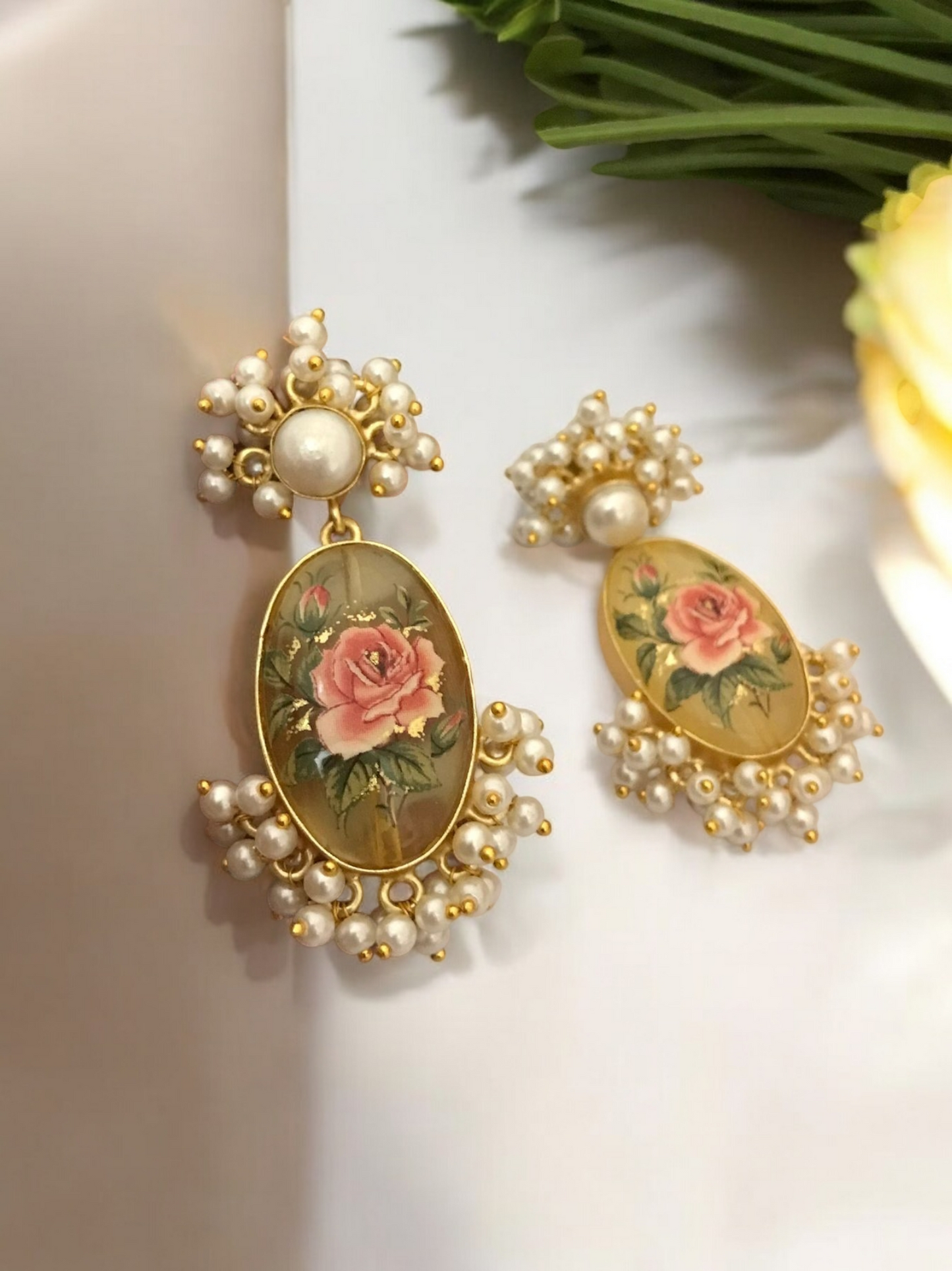 Azalea real pearl earrings