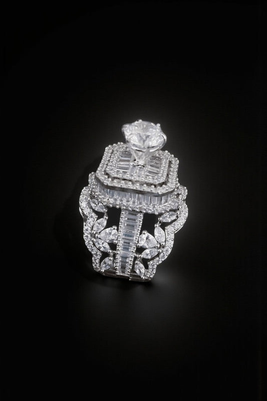Queen diamond look Ring
