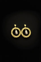 Real pearl Julia Hoops
