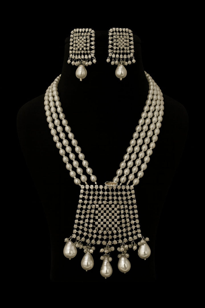 Saranya real pearl set