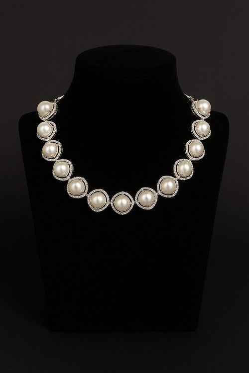 Sneha ad pearl set