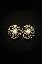 Spring real pearl earrings