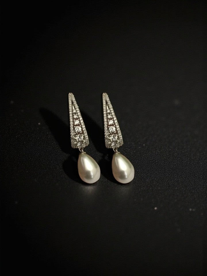 Sushmita ad earrings with shell pearl