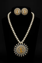 Vaidehi pearl ad kundan Ginni set