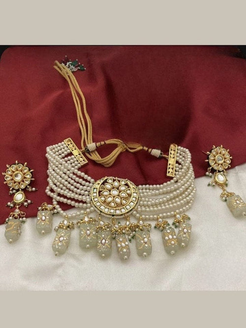 Aganya kreation jewelry Sets Elegant Vrushka Kundan Set - Exquisite Ethnic Jewelry Mint green