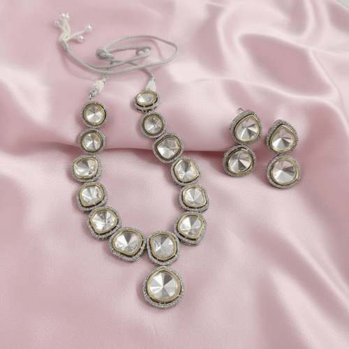 Aganya kreation Necklaces Vaarni Kundan Set - Exquisite Ethnic Jewelry for Every Occasion