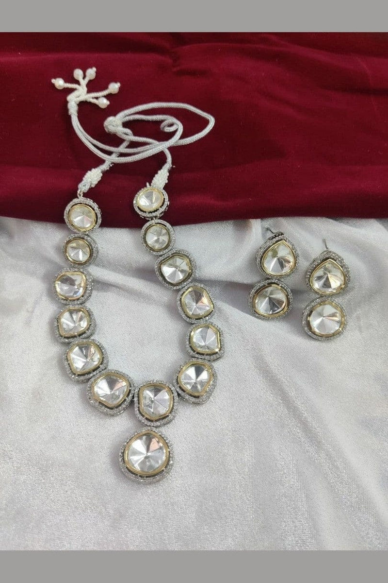 Aganya kreation Necklaces Vaarni Kundan Set - Exquisite Ethnic Jewelry for Every Occasion