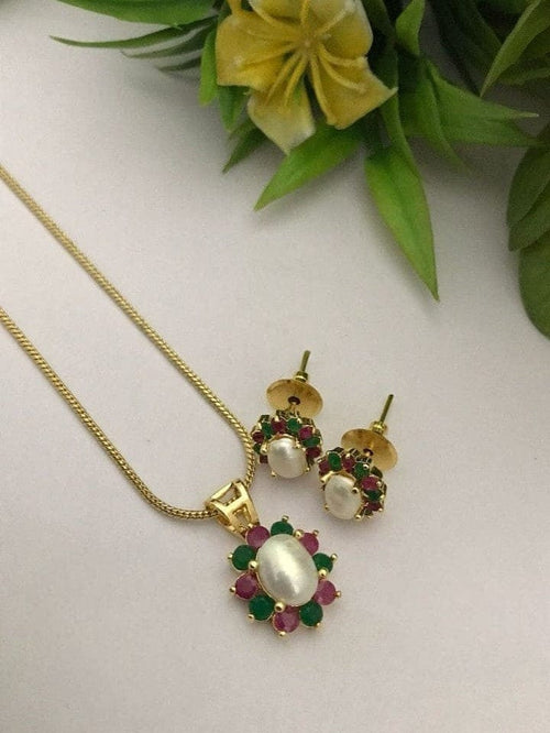 Aganya kreation Pendant sets Real Pearl Sanskruti Sleek Pendant Set - Elegant Jewelry Red an green