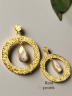 Real pearl Julia Hoops