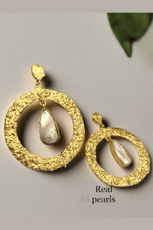 Real pearl Julia Hoops