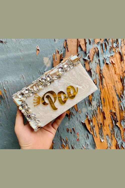 Tvasti Resin Name clutch