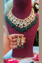 Ashvika kundan set