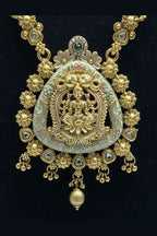 Shravika polki kundan set