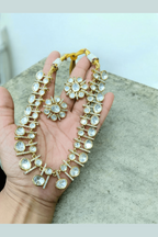 Apaara polki kundan set