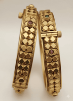 Ashtpaillu taude bangles