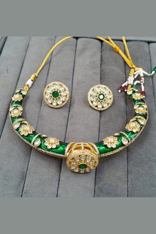 Warisha kundan hasli set