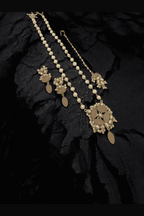 Nainika real pearl combo set