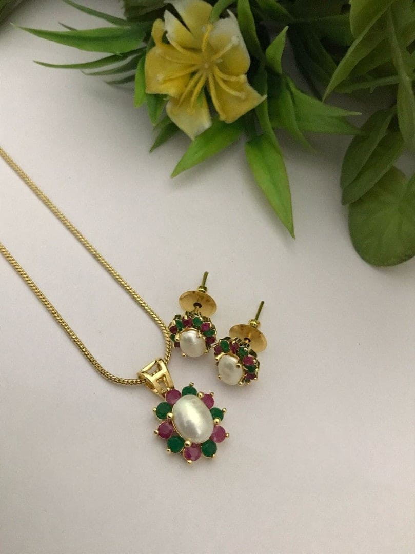Real pearl Sanskruti sleek pendant set