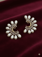 Chic moon ad earrings