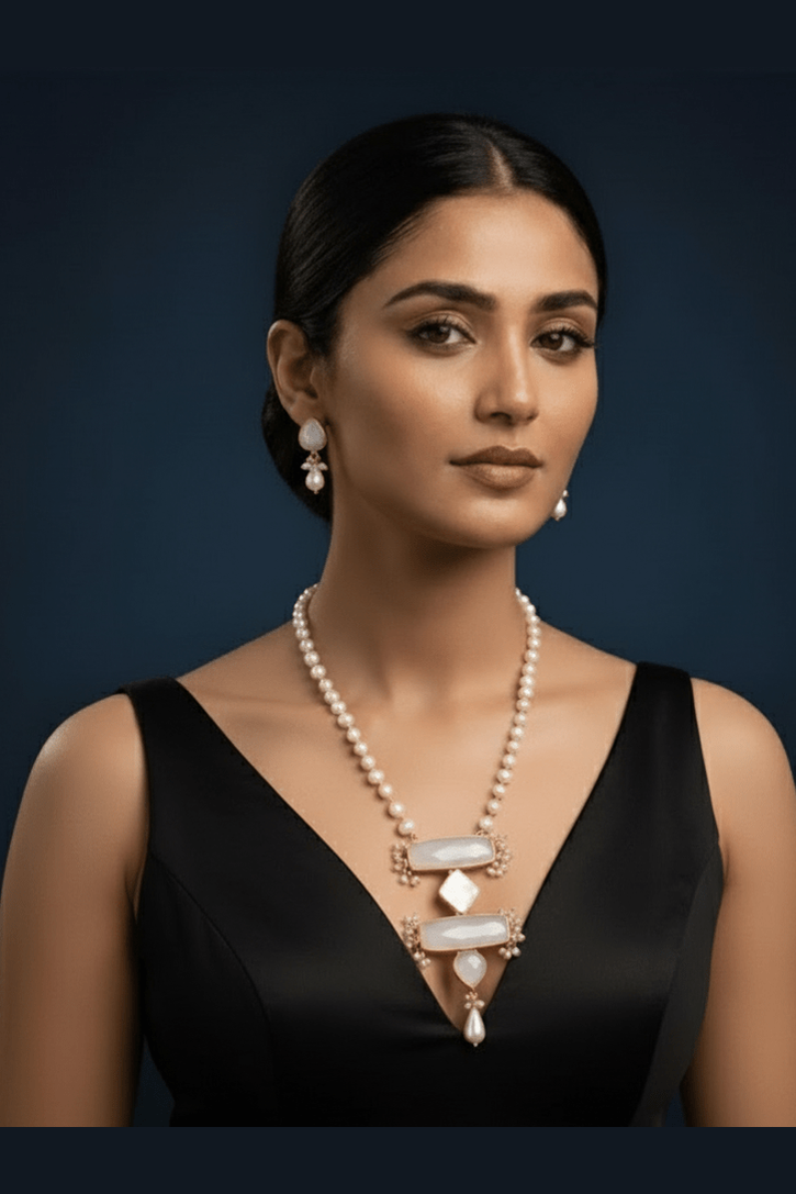 Srinidhi real pearl set