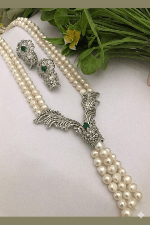 Parineeta real pearl set
